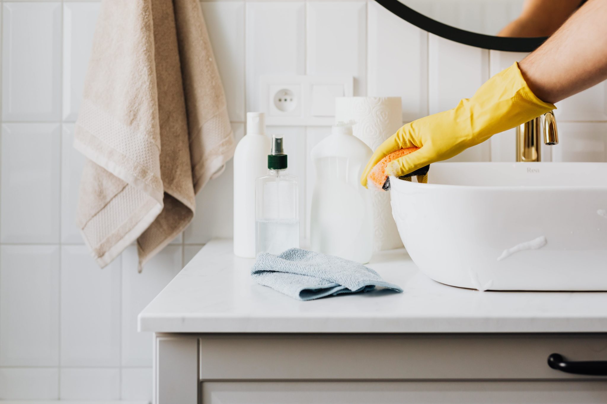 How To Clean A Bathtub Drain - Family Focus Blog